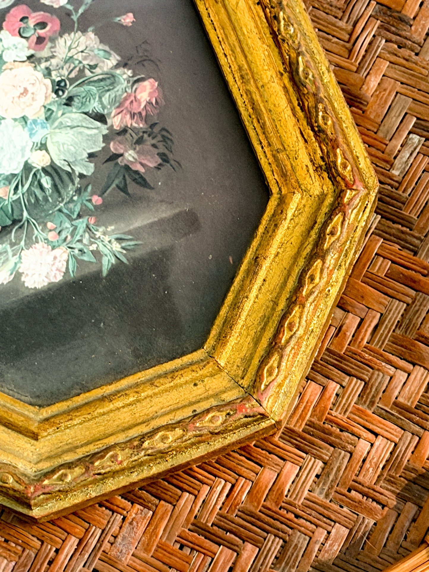Small Octogan Flowers Gold Frame