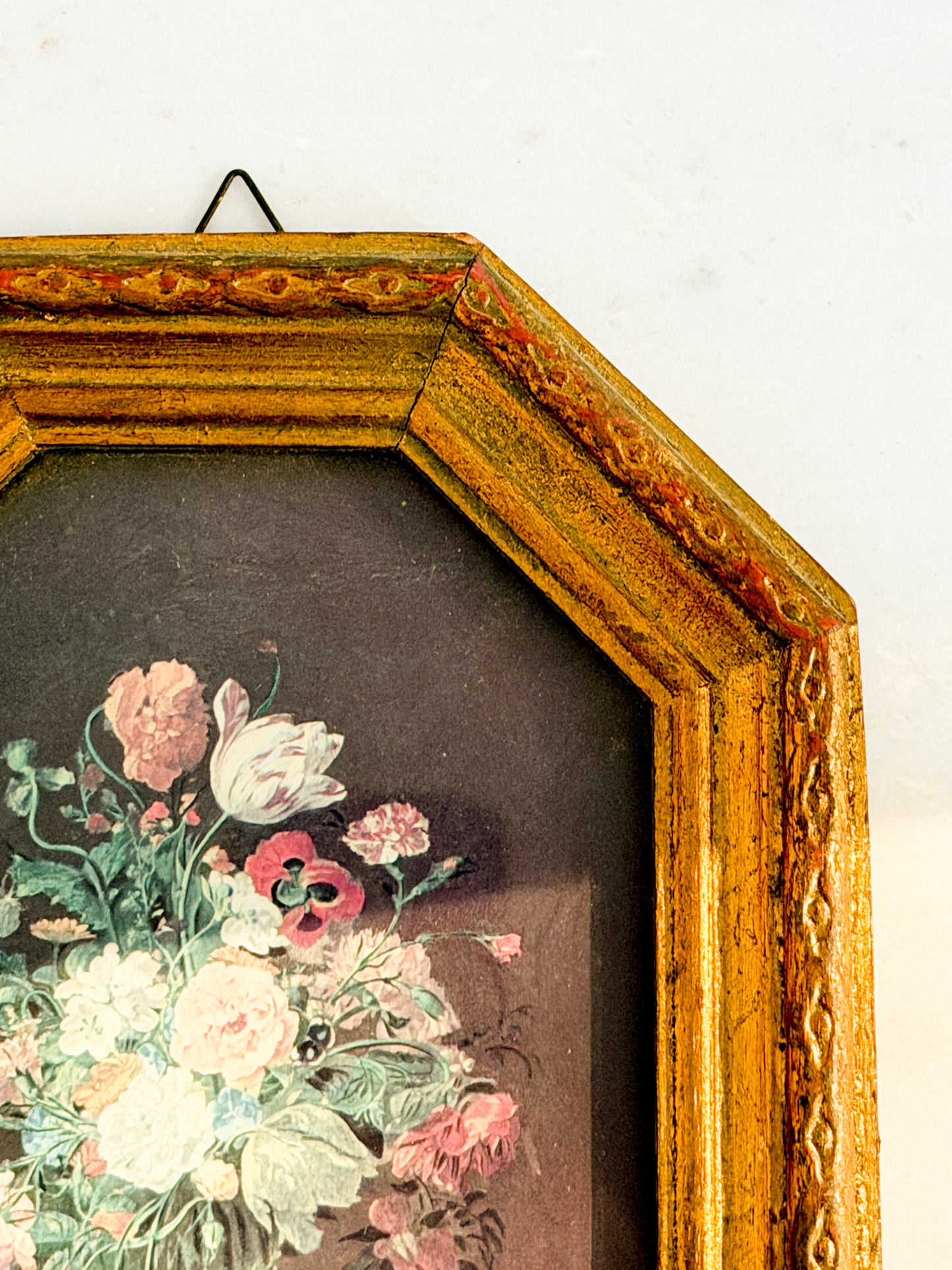 Small Octogan Flowers Gold Frame