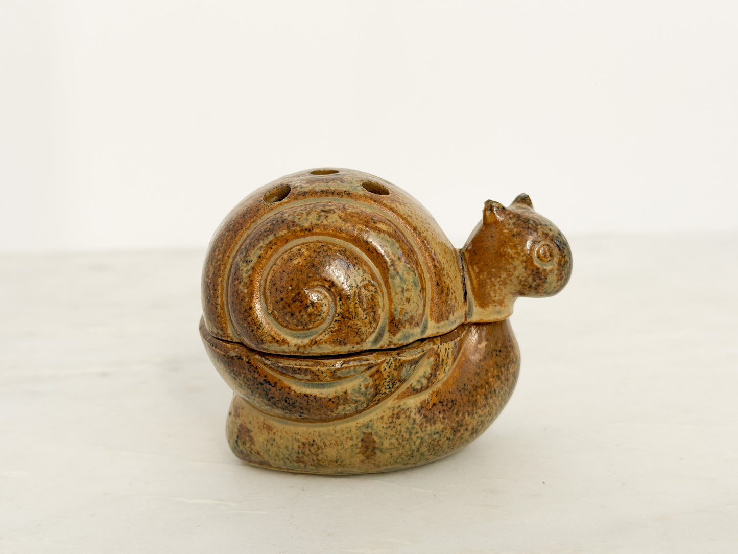Ceramic Snail Floral Frog