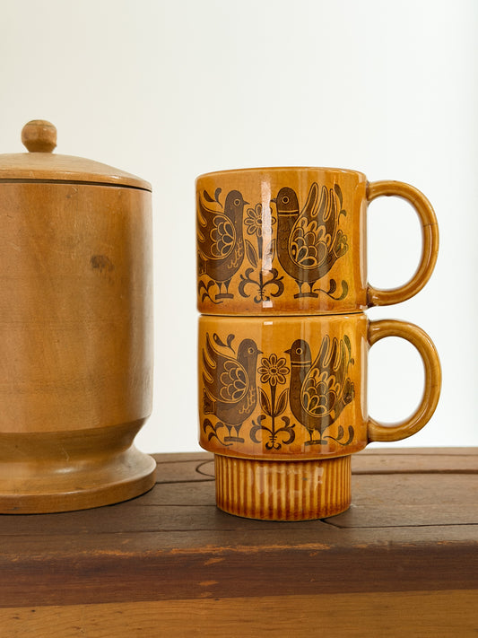 Vintage Stackable Mugs – Set of 2 – Gold & Brown Bird Design (MCM)