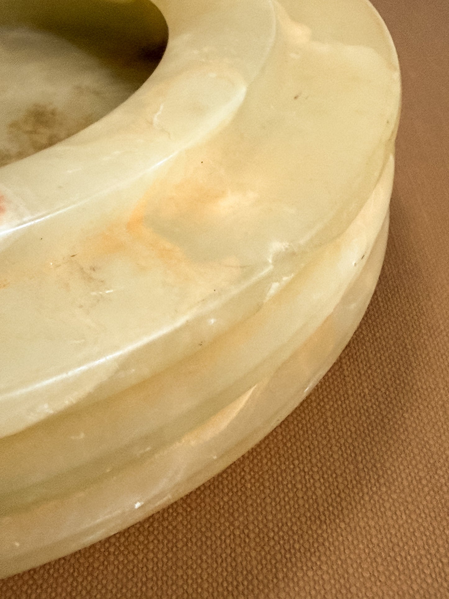 Round Onyx Ashtray Catchall