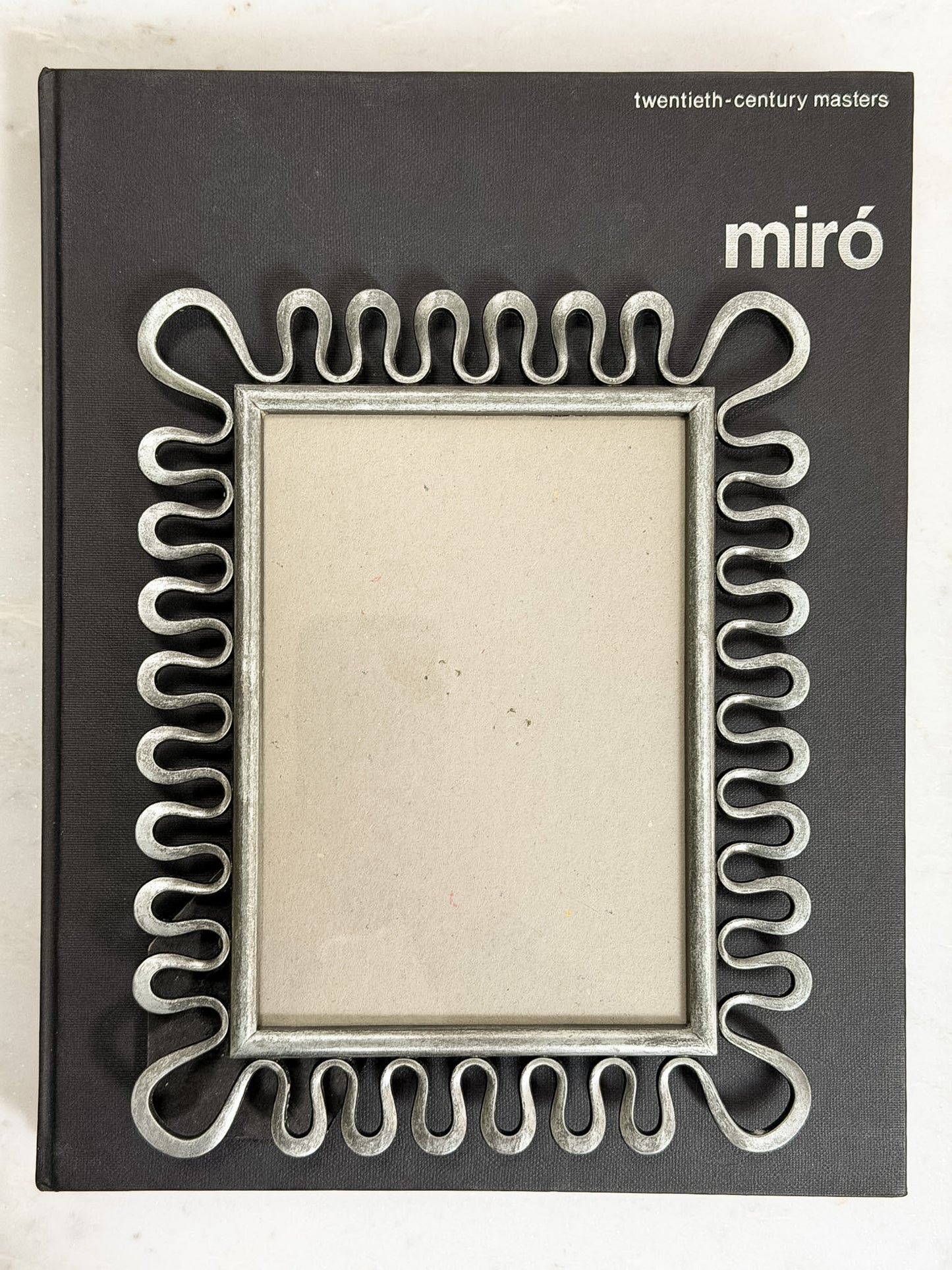 Metal Looped Edge Frame